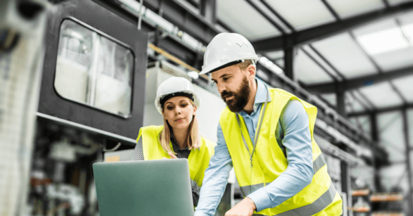 Nobreaks trifásicos: Um guia de como evitar prejuízos na indústria